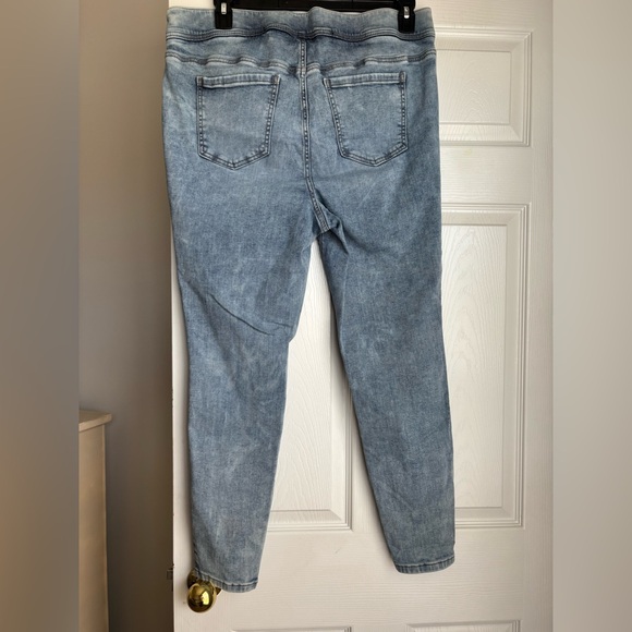 Torrid Light Blue Skinny Jeans - Picture 2 of 2